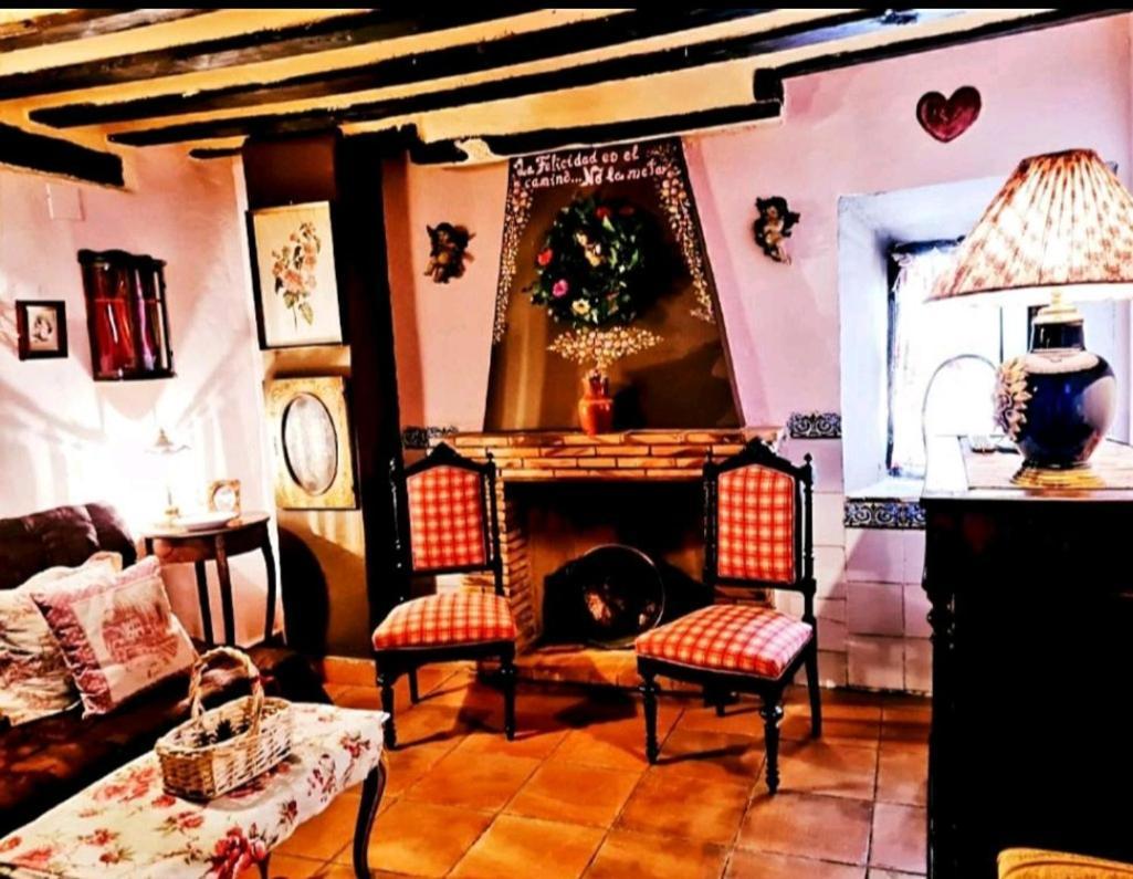 Room In Lodge - Romantic Getaway To Cuenca At Christmas Valeria Exterior foto