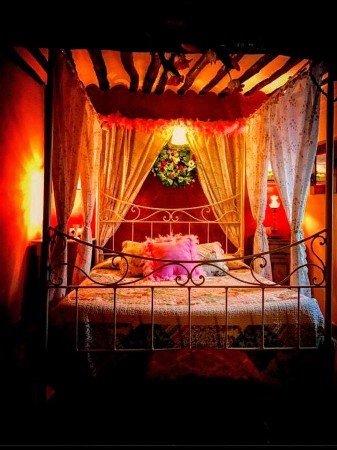 Room In Lodge - Romantic Getaway To Cuenca At Christmas Valeria Exterior foto